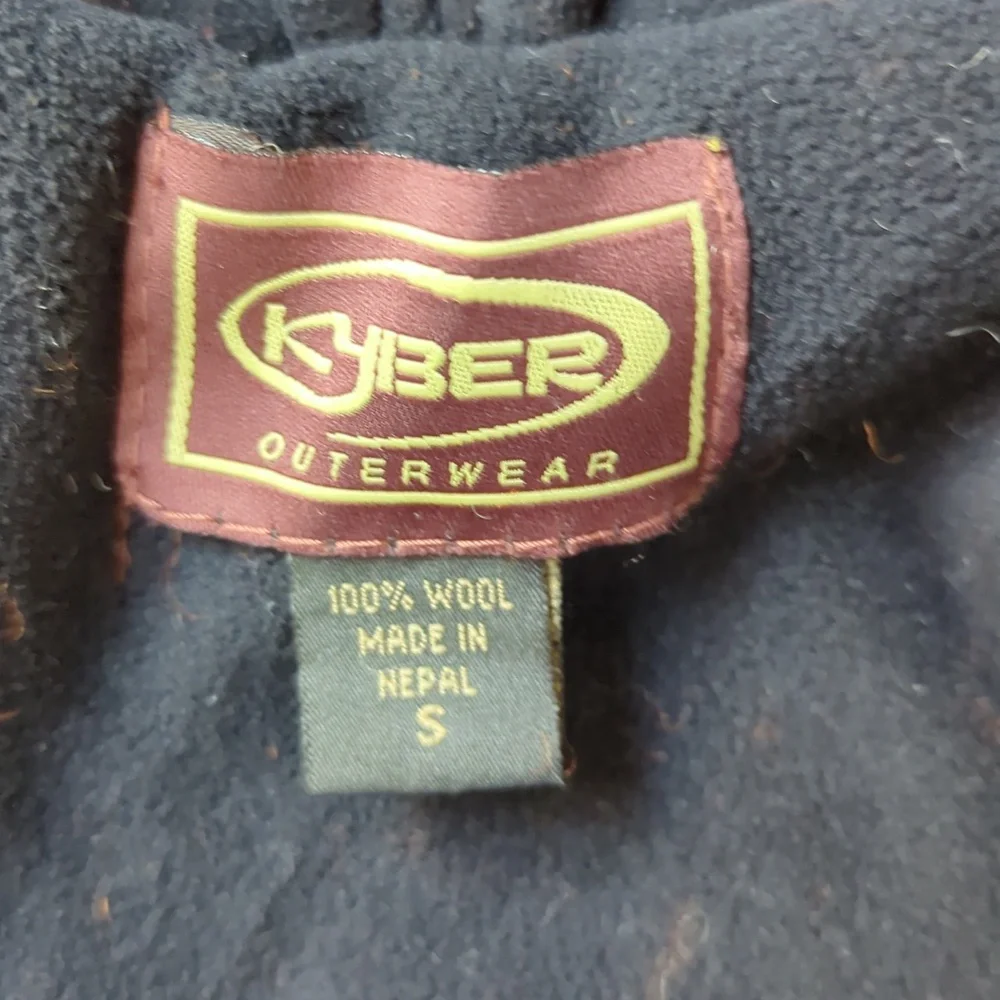 100% wool jacket with animal theme - Picture 9 of 14